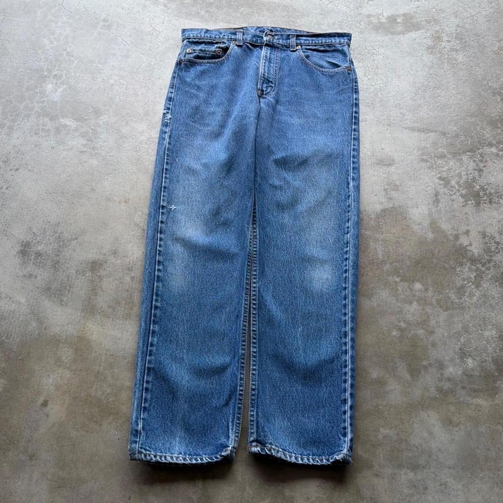 Vintage 90's Levi's 505 0217 80's Denim jeans straight fit  Measures 33x29"